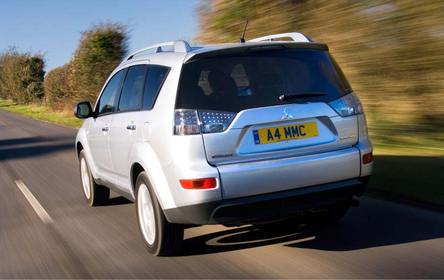 Mitsubishi Outlander Warrior 2007 года  (UK) (фото 23 из 39)